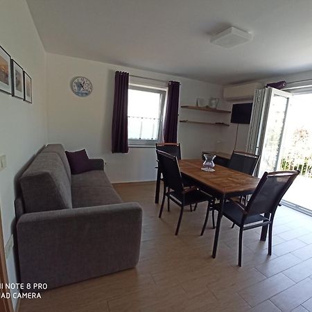 Summer Delight Apartments Савудрия Экстерьер фото