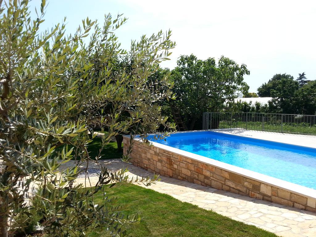 Summer Delight Apartments Савудрия Экстерьер фото