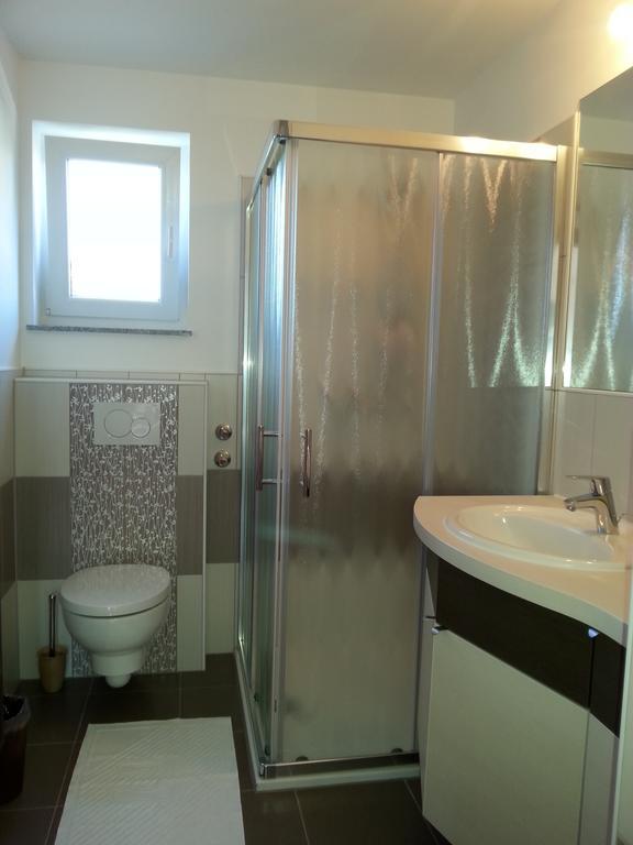 Summer Delight Apartments Савудрия Экстерьер фото
