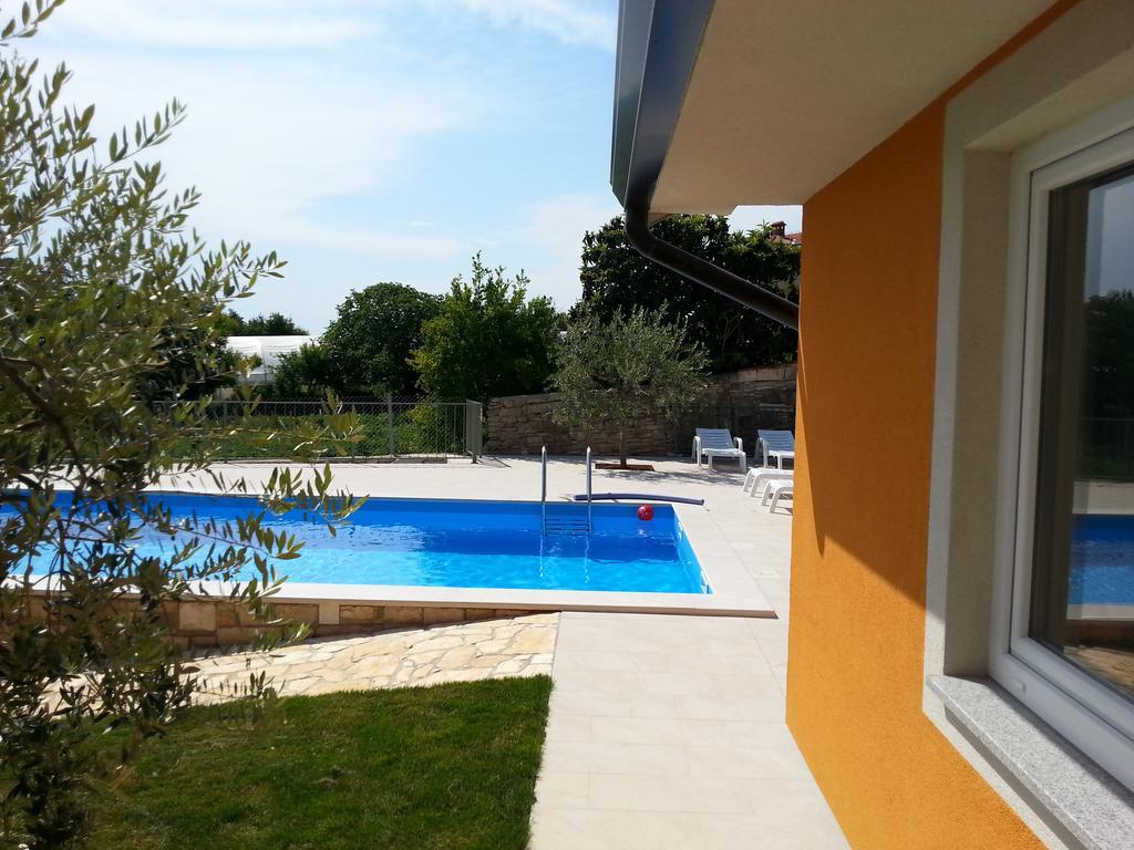 Summer Delight Apartments Савудрия Экстерьер фото