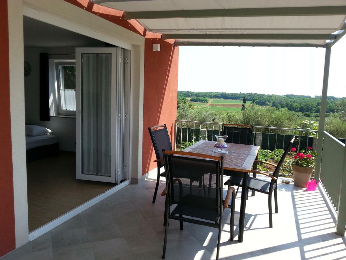 Summer Delight Apartments Савудрия Экстерьер фото