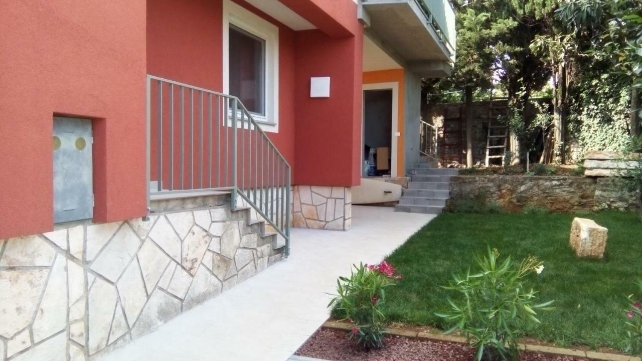 Summer Delight Apartments Савудрия Экстерьер фото